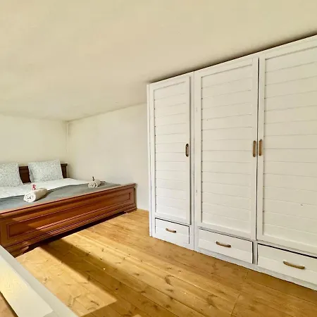 K16 Spacious 2br * Budapeszt
