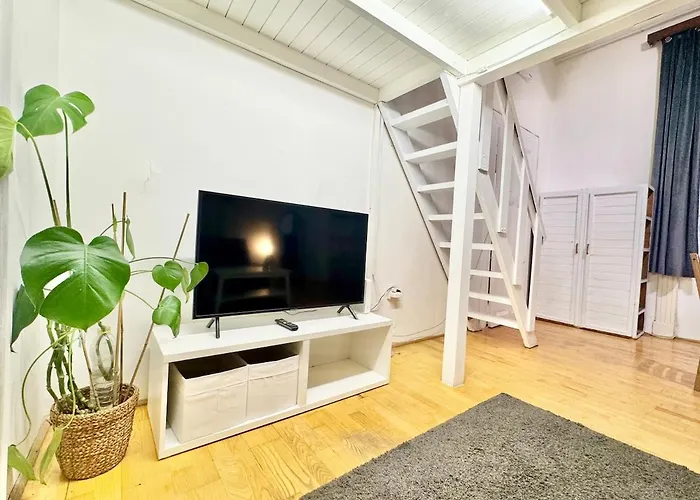 Apartment K16 Spacious 2br *